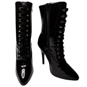 Centerfolds Rare Vintage Womens Size 7 Goth Emo Witchy style Lace Up Ankle Boot